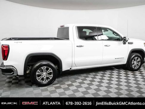 Used 2025 GMC Sierra 1500 SLT AWD/4WD image 2