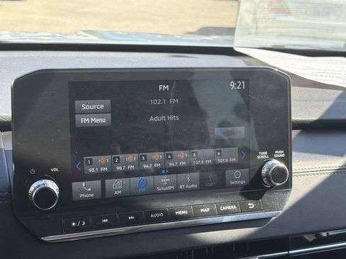 Used 2024 Mitsubishi Outlander 4WD Plug-In Hybrid image 22