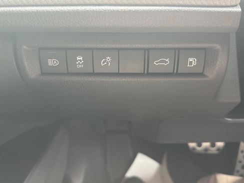 Used 2026 Toyota Camry SE w/ Convenience Package FWD image 12