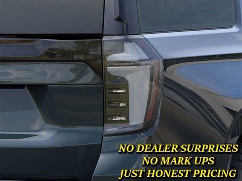 New 2026 Chevrolet Suburban Z71 w/ Comfort Package image 11