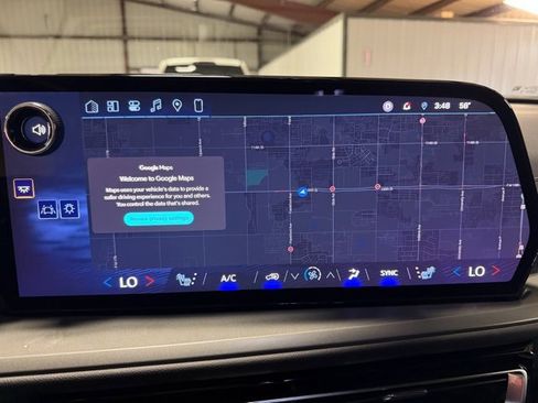 Used 2026 Chevrolet Traverse LT image 19