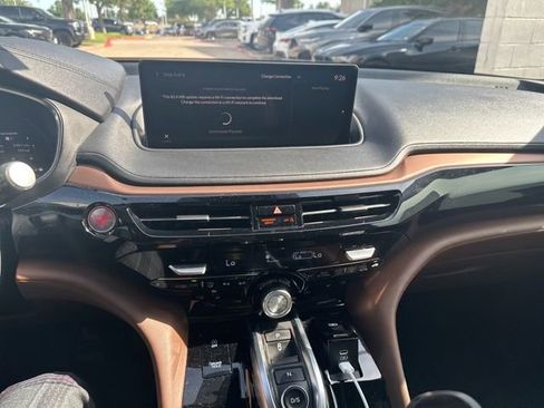 Used 2022 Acura MDX FWD w/ Technology Package image 9