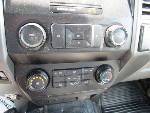 Used 2020 Ford F550 2WD Crew Cab Super Duty image 36