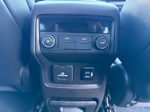 Used 2018 GMC Acadia SLT AWD/4WD image 20