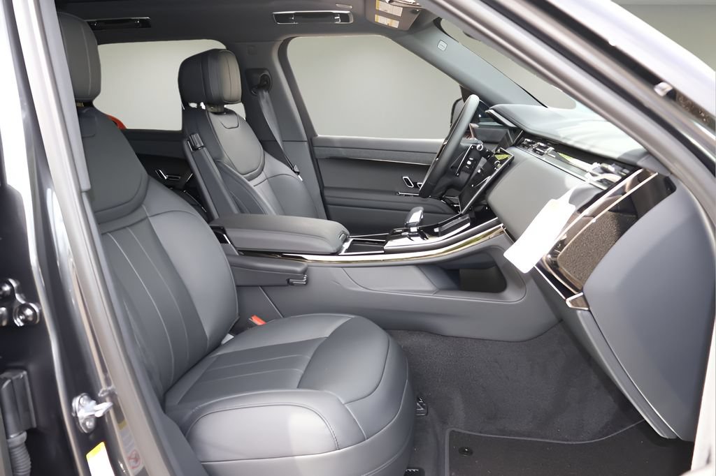New 2026 Land Rover Range Rover Sport Dynamic SE AWD/4WD image 18