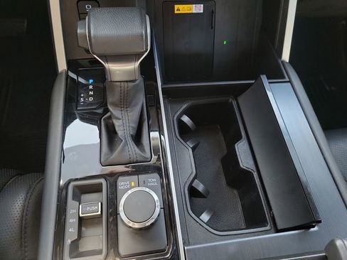 Used 2024 Toyota Tundra Platinum image 15