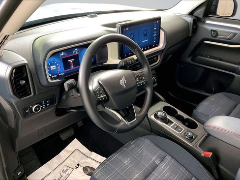 Used 2025 Ford Bronco Sport Heritage w/ Convenience Package image 14