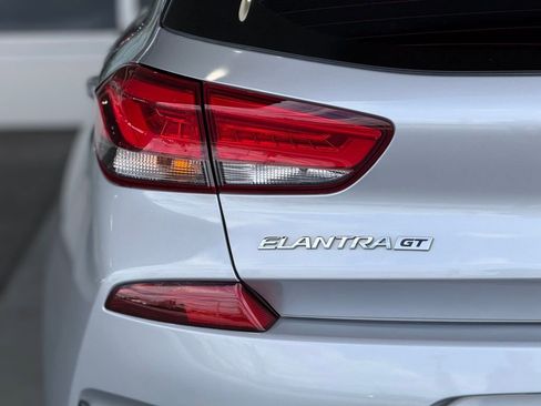 Used 2020 Hyundai Elantra GT N Line FWD image 12