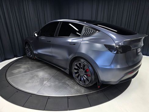 Used 2023 Tesla Model Y Performance AWD/4WD image 12