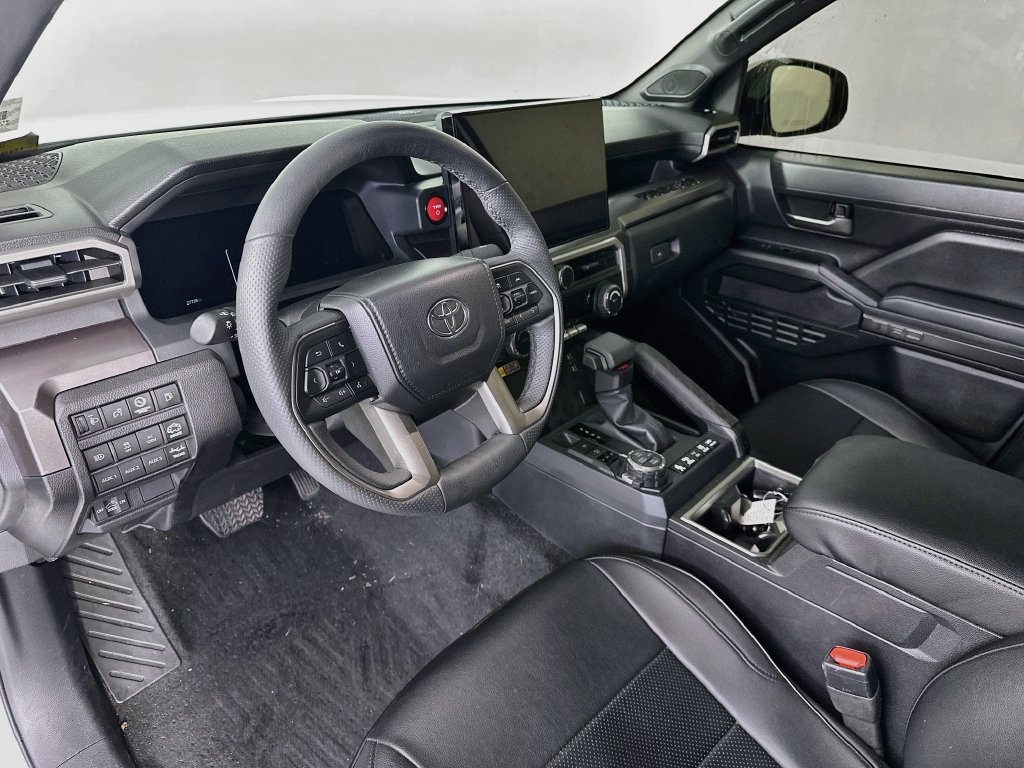 Used 2025 Toyota Tacoma TRD Off-Road w/ TRD Off Road Upgrade Package AWD/4WD image 29