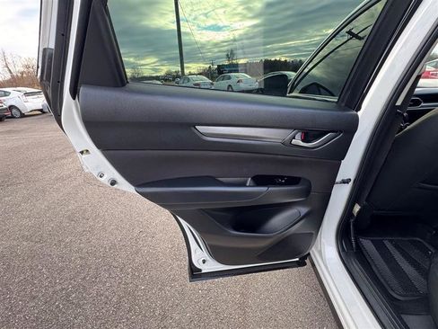 Used 2019 MAZDA CX-5 Sport image 36