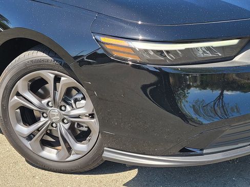 Used 2023 Honda Accord EX image 11