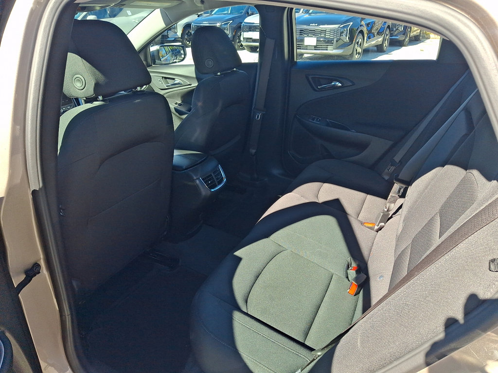 Used 2025 Chevrolet Malibu LT FWD image 24