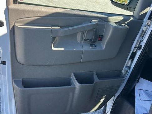 Used 2023 GMC Savana 2500 w/ Driver Convenience Package image 20