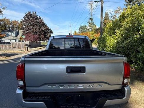 Used 2022 Toyota Tacoma SR w/ SX Package RWD image 2