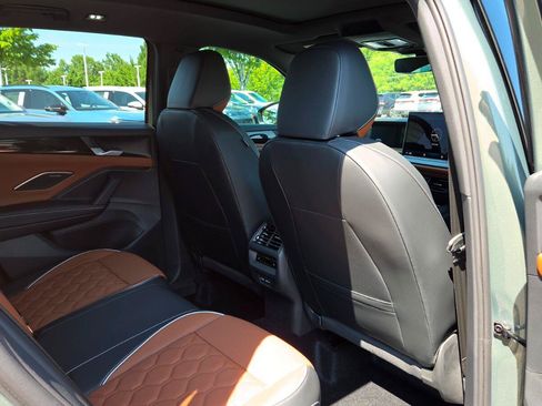 Used 2026 Volkswagen Tiguan SEL R-Line AWD/4WD image 54