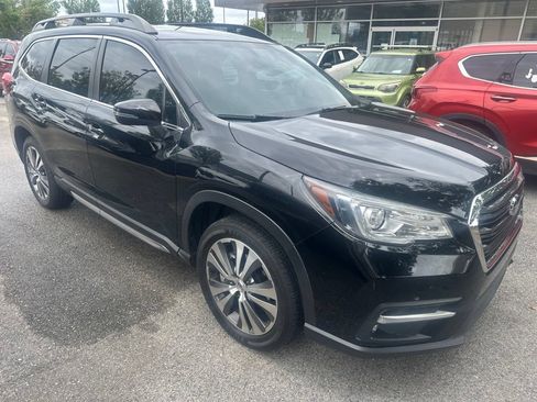 Used 2022 Subaru Ascent Limited AWD/4WD image 2