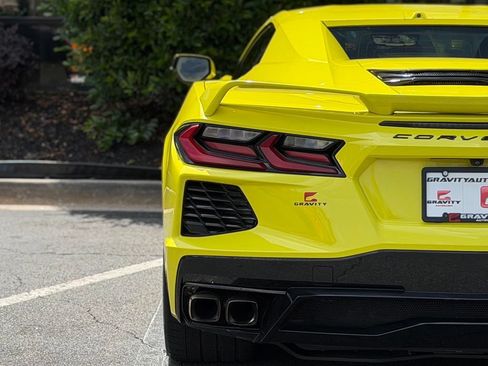 Used 2021 Chevrolet Corvette Stingray Convertible w/ Z51 Performance Package RWD image 14