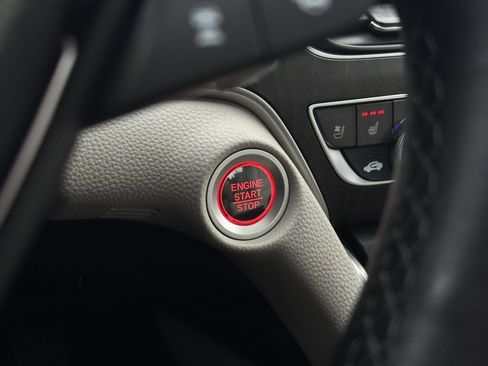 Used 2018 Honda Accord Touring image 32