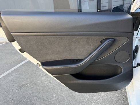 Used 2021 Tesla Model 3 Performance image 14