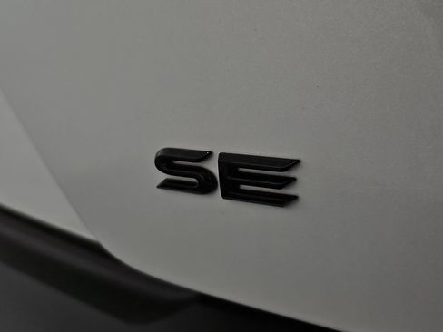 New 2026 Toyota C-HR AWD/4WD image 9