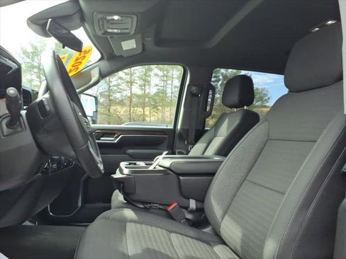 Used 2025 Chevrolet Silverado 2500 LT w/ Convenience Package AWD/4WD image 11