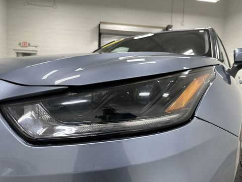 Used 2023 Toyota Highlander LE image 11