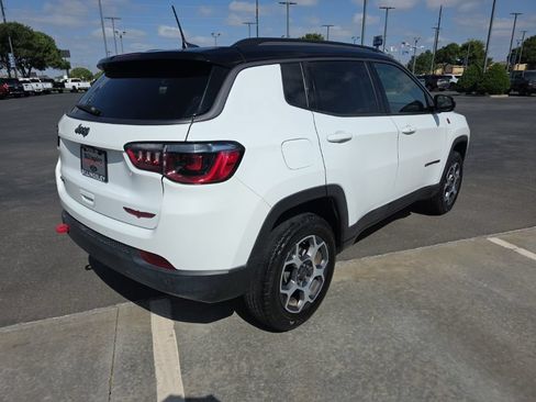 Used 2022 Jeep Compass Trailhawk AWD/4WD image 6