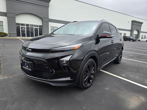 Used 2023 Chevrolet Bolt EUV Premier w/ Redline Edition image 11