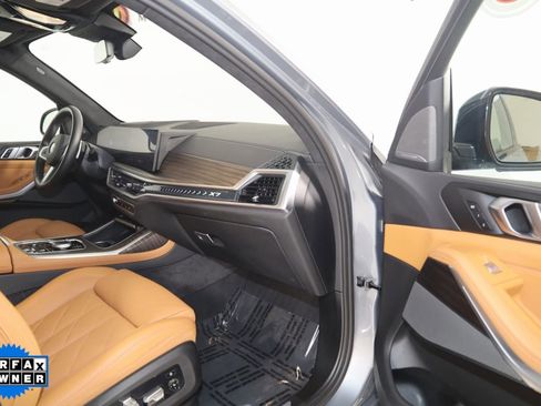 Used 2024 BMW X7 xDrive40i w/ M Sport Package image 56