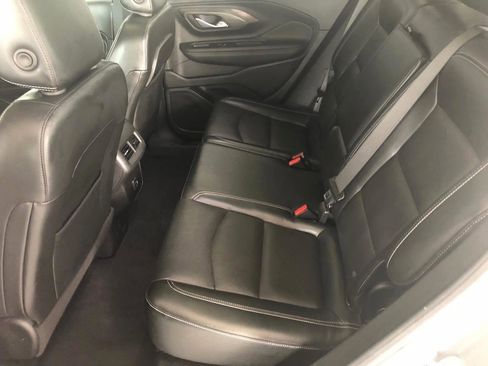 Used 2023 GMC Terrain SLT w/ Infotainment Package II AWD/4WD image 8