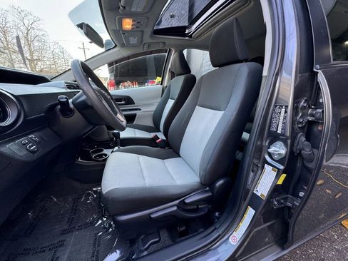 Used 2012 Toyota Prius C image 12