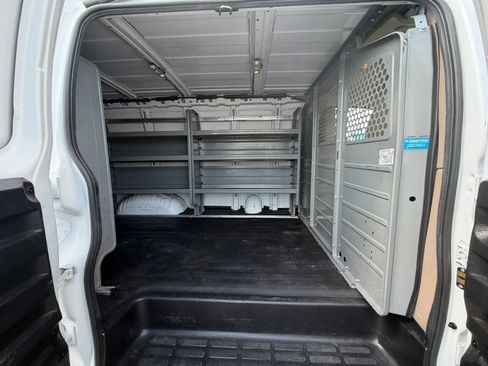 Used 2022 GMC Savana 2500 w/ Driver Convenience Package RWD image 15
