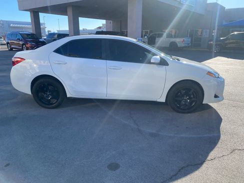 Used 2019 Toyota Corolla LE FWD image 4