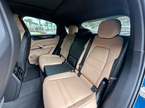 Used 2026 Porsche Cayenne S AWD/4WD image 39