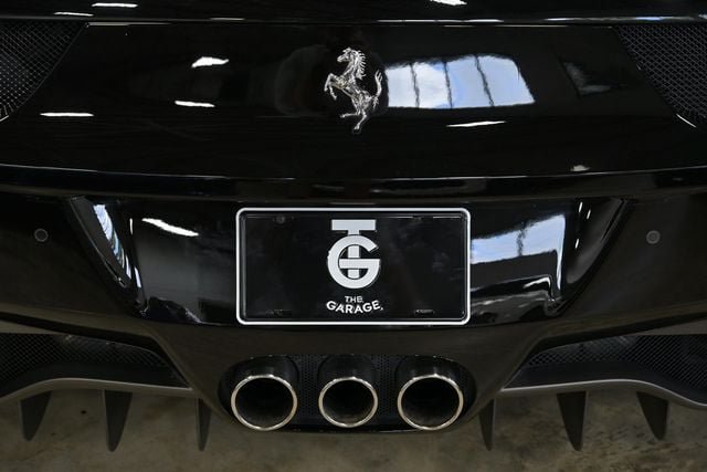 Used 2013 Ferrari 458 Spider RWD image 21