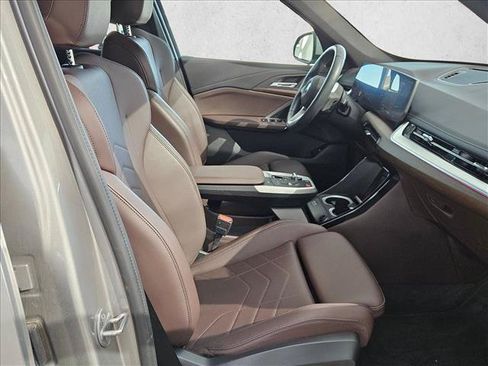 Used 2025 BMW X1 xDrive28i w/ Convenience Package AWD/4WD image 16