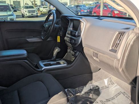 Used 2021 Chevrolet Colorado LT w/ LT Convenience Package image 22