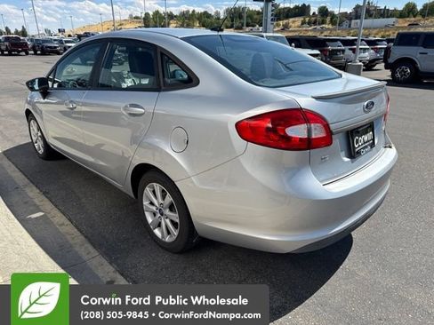 Used 2012 Ford Fiesta SE FWD image 4