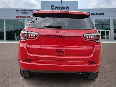 Used 2022 Jeep Compass Limited AWD/4WD image 5