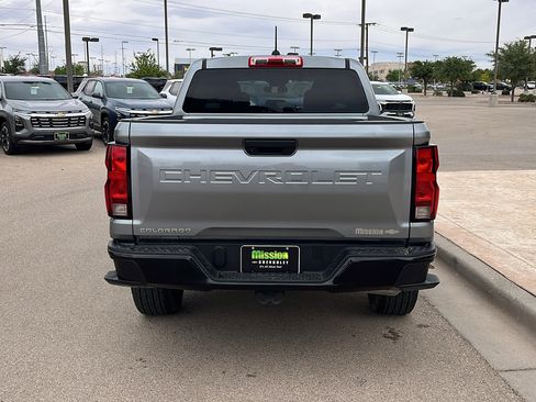 Used 2024 Chevrolet Colorado W/T image 7