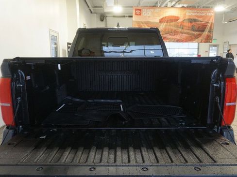 Certified 2025 Toyota Tacoma Limited AWD/4WD image 18