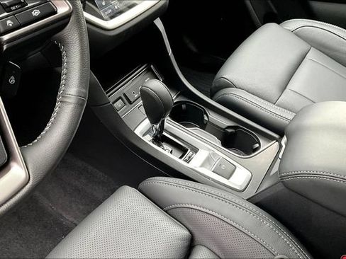 Used 2025 Subaru Ascent Limited AWD/4WD image 18