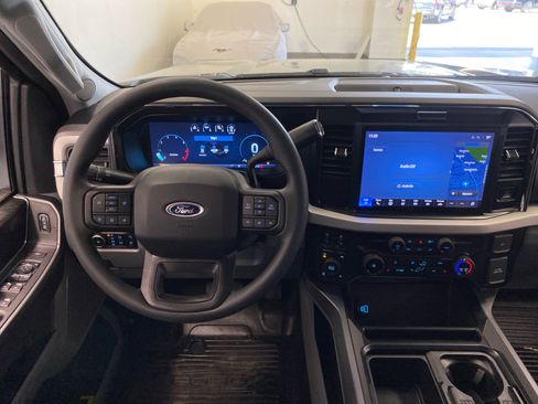 New 2026 Ford F350 XLT w/ XLT Premium Package AWD/4WD image 11