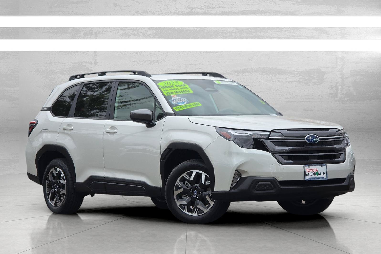 Used 2025 Subaru Forester Premium AWD/4WD image 2