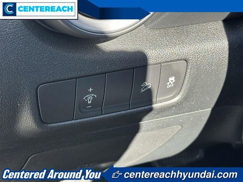 Used 2022 Hyundai Kona SEL image 17