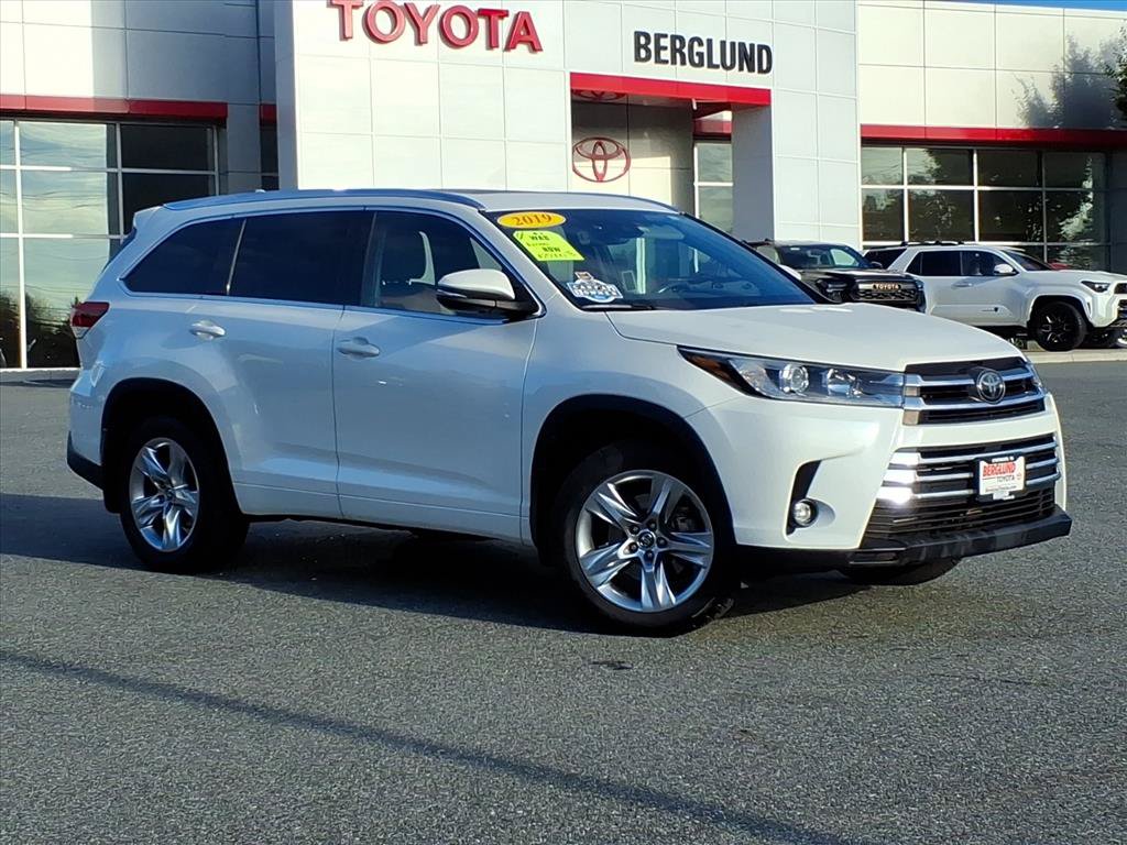 Used 2019 Toyota Highlander Limited AWD/4WD image 1