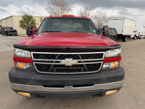 Used 2006 Chevrolet Silverado 3500 LT w/ Heavy-Duty Power Package image 12