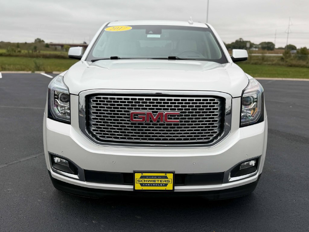 Used 2017 GMC Yukon Denali w/ Open Road Package AWD/4WD image 2