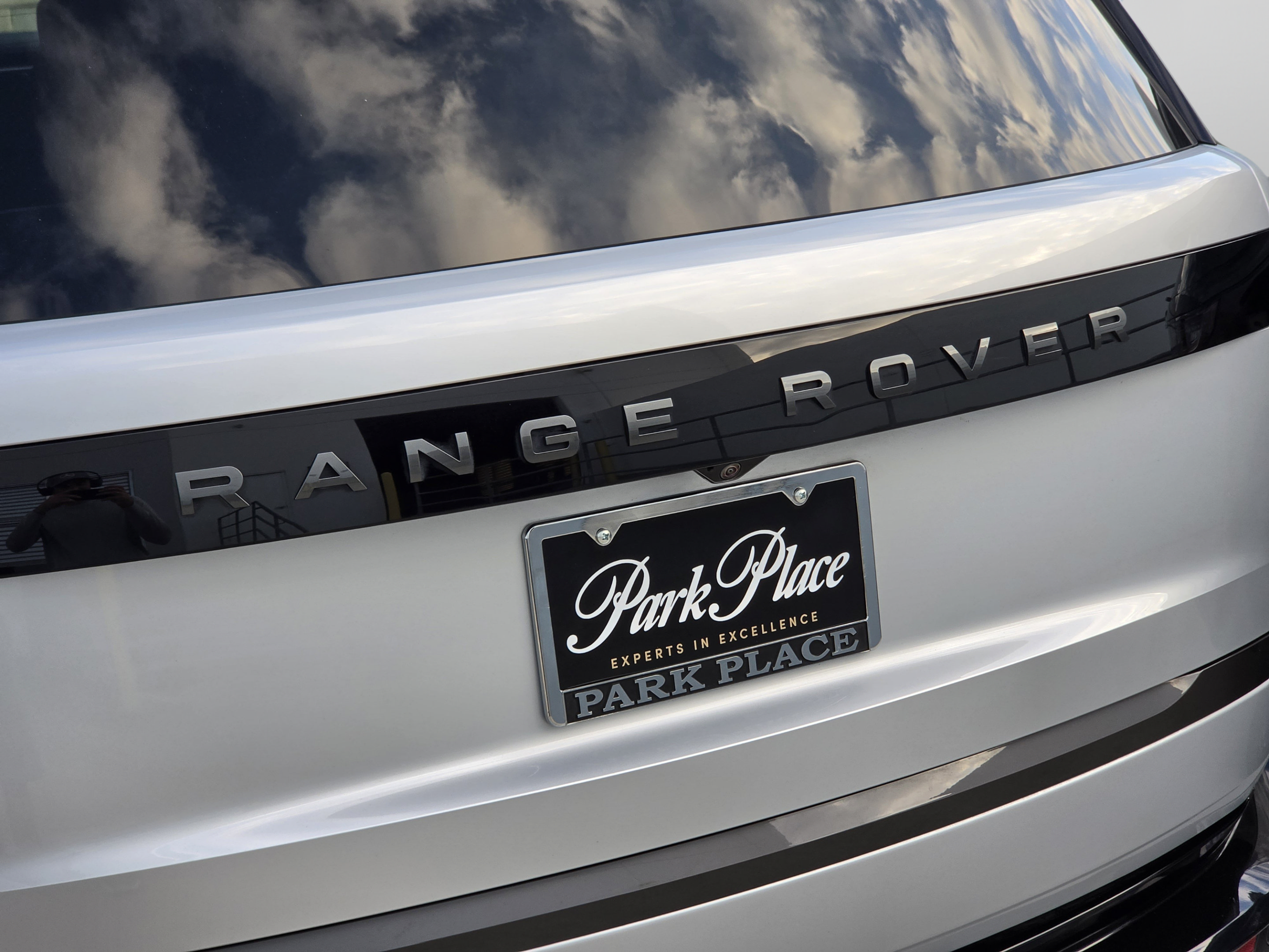 Certified 2025 Land Rover Range Rover Long Wheelbase SE AWD/4WD image 35